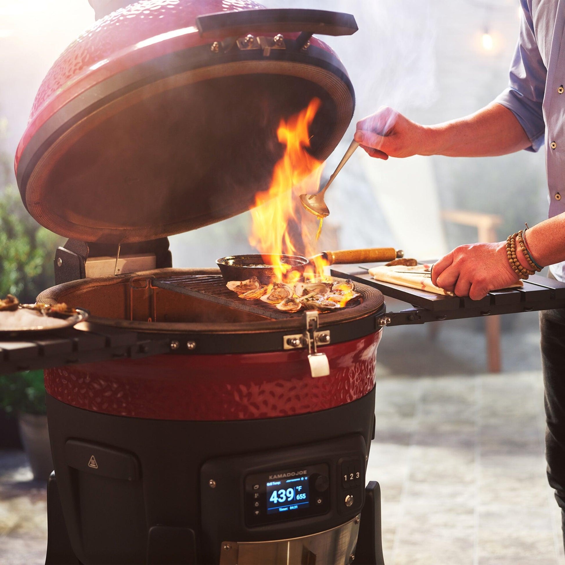 Kamado Joe Konnected BBQ with Elements Pack